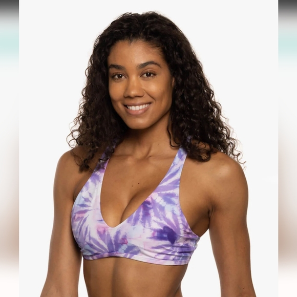 Jolyn Clothing Other - NWOT Jolyn 'Aster' bikini top size XS, Revolve